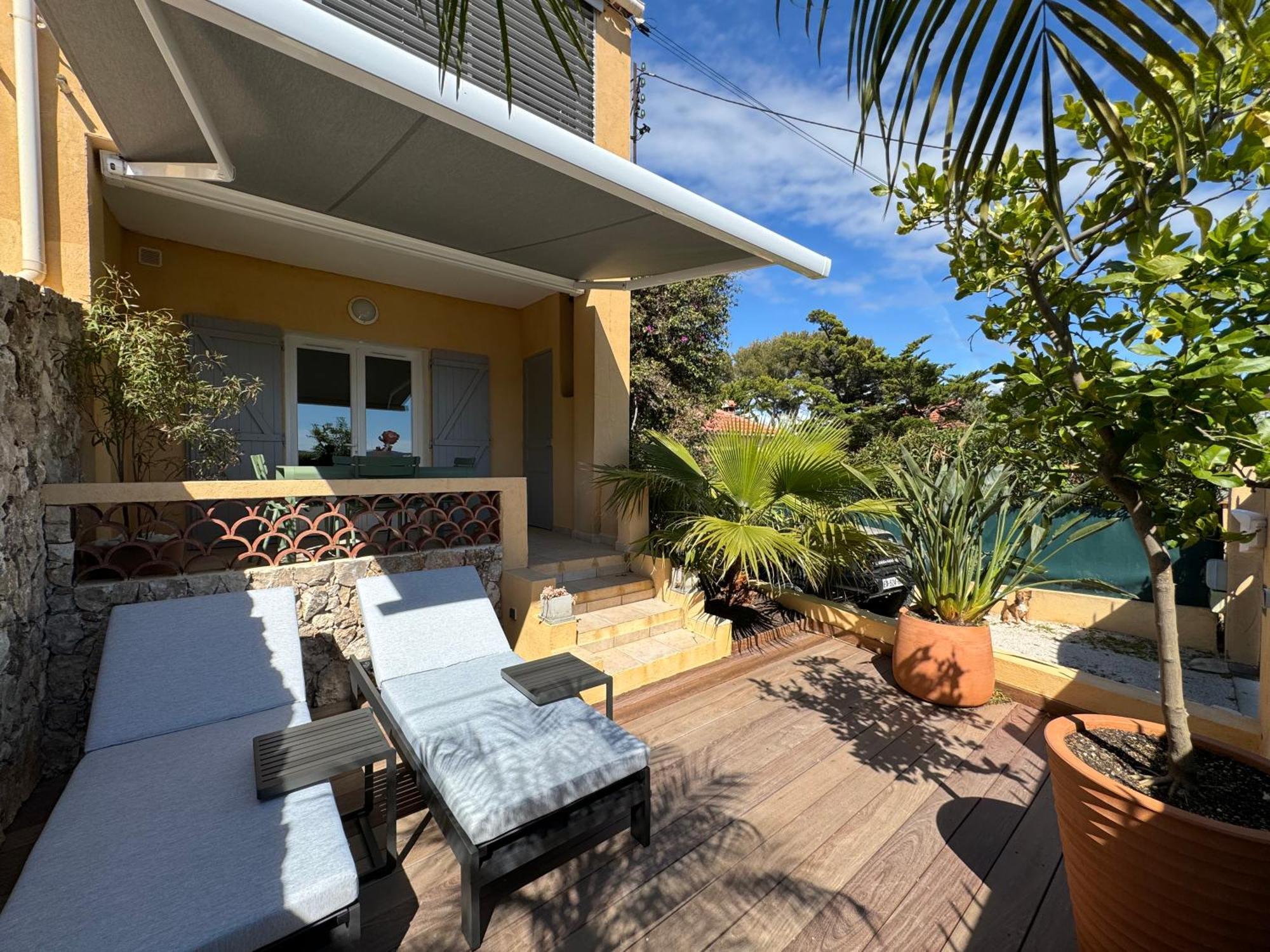Confortable T2 Vue Mer Avec Terrasse Amenagee Et Parking Prive, Plage Et Port A Pied Sanary-sur-Mer Bagian luar foto