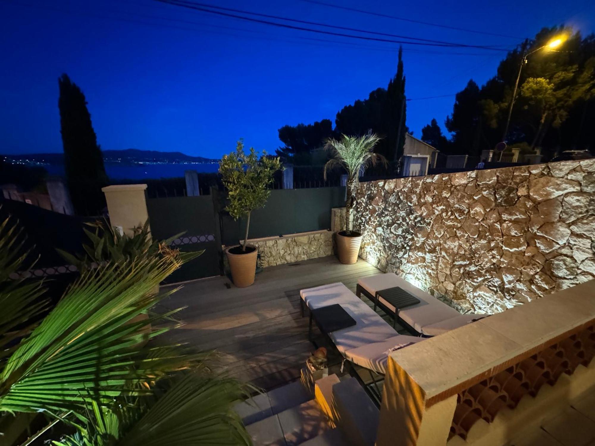 Confortable T2 Vue Mer Avec Terrasse Amenagee Et Parking Prive, Plage Et Port A Pied Sanary-sur-Mer Bagian luar foto